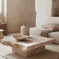 Table basse de salon moderne de luxe en marbre beige, bloc de travertin carré, conçue pour l'ameublement domestique