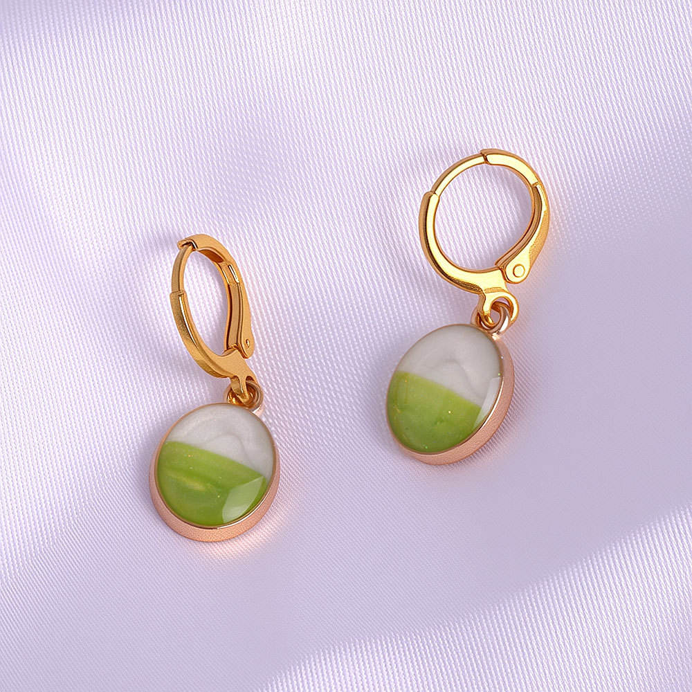 สีเขียว