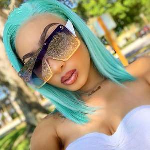 Nouvelles lunettes de soleil pour femmes avec logo personnalisé, luxe, couleurs dégradées uniques, monture large, lunettes de soleil carrées surdimensionnées pour femmes - Product Image 2