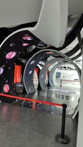 Digitaal flexibel gebogen oppervlak, zacht, op maat gemaakt, full colour SMD <span class=keywords><strong>LED</strong></span>-scherm videowall voor binnen/buiten gebruik - Product Image 6