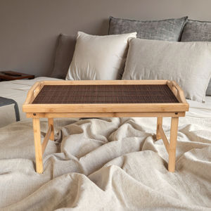 Plateau de lit en bambou avec pieds pliables, grand plateau de service en bambou avec poignées et tapis remplaçable pour le <span class=keywords><strong>petit</strong></span>-<span class=keywords><strong>d</strong></span>éjeuner, ordinateur portable - Product Image 5