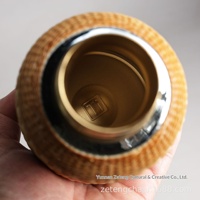 Bouteille d'eau portable en titane pur, isolée, style gourde, avec infuseur à thé, fabriquée à la main, style chinois moderne, idéale pour l'extérieur