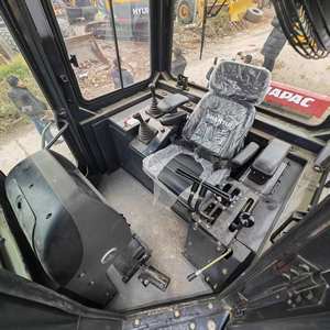 Bulldozer d'occasion SHANTUI SD22 avec moteur Cummins 220 ch, modèles SD16 SD22 SD32 SD42 SD52 SD90, prix avantageux à vendre - Product Image 5