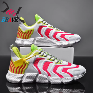 Chaussures de sport pour hommes en vente chaude, baskets de course décontractées tendance pour l'extérieur, noires - Product Image 4
