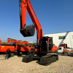 Excavadora Coreana Original DX225 Duradera, Chasis Robusto y Sistema de Propulsión de Bajo Consumo, Excelente Estado de Funcionamiento - Product Image 1