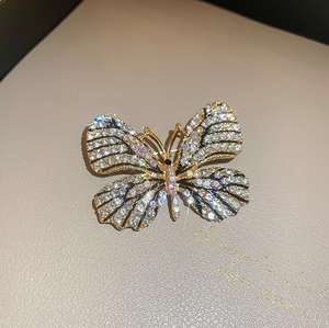 Broche de Mariposa con Diamantes de Lujo Ligero, Accesorio de Estilo Retro Industrial Pesado Europeo y Americano para Traje de Mujer, Regalo - Product Image 4
