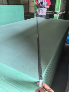 Cao cấp màu xanh lá cây chống ẩm Mr <span class=keywords><strong>MDF</strong></span> <span class=keywords><strong>Board</strong></span> 18mm 1220x2440mm cho phòng tắm Vanity tủ và đồ nội thất phòng ướt - Product Image 4