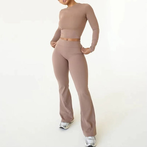Women's 2-Piece Activewear Set – Breathable Long-Sleeve Crop Top &amp; Flared Leggings