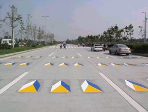 OEM Custom <b>Long</b> Service Life Preformed Thermoplastic Road Markings Anti <b>Slip</b> Pavement Marking Material Supplier - Product Image 3