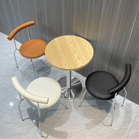 Table et chaises de salle à manger multifonctionnelles de style industriel tendance en PVC coloré pour desserts, snacks, restauration rapide, restaurants, cafés, laiteries