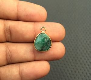 พลอยมรกตธรรมชาติคุณภาพสูง 1 ชิ้น 92.5 เงินสเตอร์ลิง ชุบทอง ขัดเงา ไม่ผ่านการปรับแต่ง รูปหัวใจ สำหรับชาวคริสต์ - Product Image 4