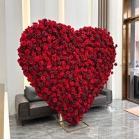 2m Roter Seiden-Blumenbogen in Herzform mit Ständer, Handgefertigt, Realistische Rosen-Kulisse für Hochzeiten & Muttertag Bühnendekoration