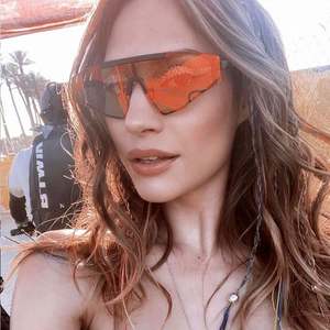 Gafas de Sol de Moda Vintage con Protección UV400, Lentes de Una Pieza, para Mujer, 2021 - Product Image 2