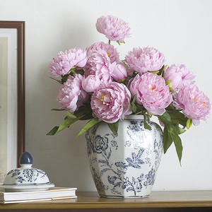 مزهريات زهور ايكيبانا زرقاء وبيضاء من السيراميك العتيق ، ترتيب زهور بورسلين صيني أنيق - Product Image 1