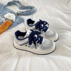 Niche Design Thick <b>Sole</b> White Board Shoes, 2026 Autumn Hot Style, High-value Versatile Casual Sneakers for Young Girls - Product Image 6