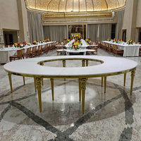 Table en demi-lune italienne élégante en forme de S moderne 10-20 personnes mariage/salle à manger grand cercle marbre verre pour la location de fête en plein air