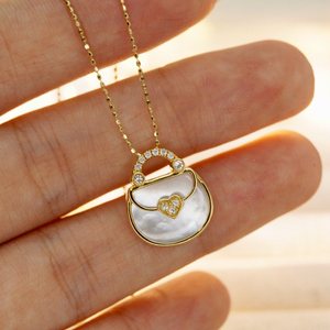 Collier pendentif en or massif 18 carats MaiYi avec nacre et diamants, cadeau de mariage ou de fiançailles - Product Image 4