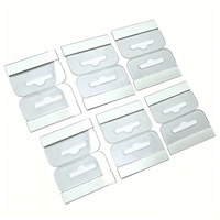 Étiquettes adhésives transparentes personnalisées en PET avec fente Euro |   Crochet de suspension en plastique découpé à la presse à chaud avec colle forte pour présentoir de boîtes de vente au détail – Vente en gros