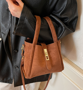 冬用女の子用スエードハンドバッグスリングバッグ2025,新デザインファッション女性用スエードバスケットクロスボディ - Product Image 1