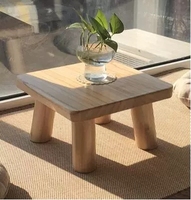 Table basse moderne carrée pour baie vitrée avec tapis tatami en bois massif et lit, mobilier de salon