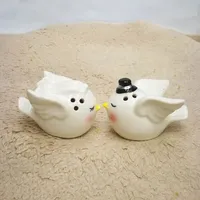 6.2*4*4.2CM dessin animé peint à la main ange oiseau Couple en céramique bouteille d'épices cadeau paire de maison cuisine fournitures poivre salière