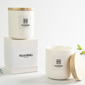 Taza de cerámica blanca sin humo Premium, tapa de madera, velas de <span class=keywords><strong>romero</strong></span> perfumadas, vela de cera de soja perfumada de lujo en tarro de vela de mármol - Product Image 2