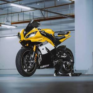 Motocicleta Deportiva de 599cc, 118hp, 14500rpm, <span class=keywords><strong>Cuatro</strong></span> Cilindros en Línea, Refrigerada por Agua, DOHC, 16 Válvulas, para Carreras, Pista, Calle y Uso Diario - Product Image 3