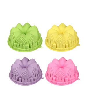 Molde de Silicona Grande con Forma de Corona de Castillo, Cavidad Única, Perfecto para Pasteles y Productos Horneados Artísticos - Product Image 4