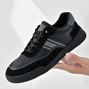 Nouvelles chaussures de luxe de marque pour hommes 36-44 baskets plates à la mode en cuir de vachette noire pour hommes chaussures chics pour garçons et filles meilleurs fournisseurs - Product Image 5