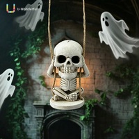 Großhandel Polyresin Schaukel-Skelett Hängestatue, sitzender Anhänger, Halloween Outdoor-Baumdeko, gruselige Feiertagsverzierung