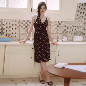 Elegante Vestido Midi Casual Vintage de Gasa con Estampado de Puntos, Corte A, Antiarrugas, ODM, Color Camel, Cuello en V, Sin Mangas, con Ribete de Encaje, Espalda Descubierta, para Verano - Product Image 2