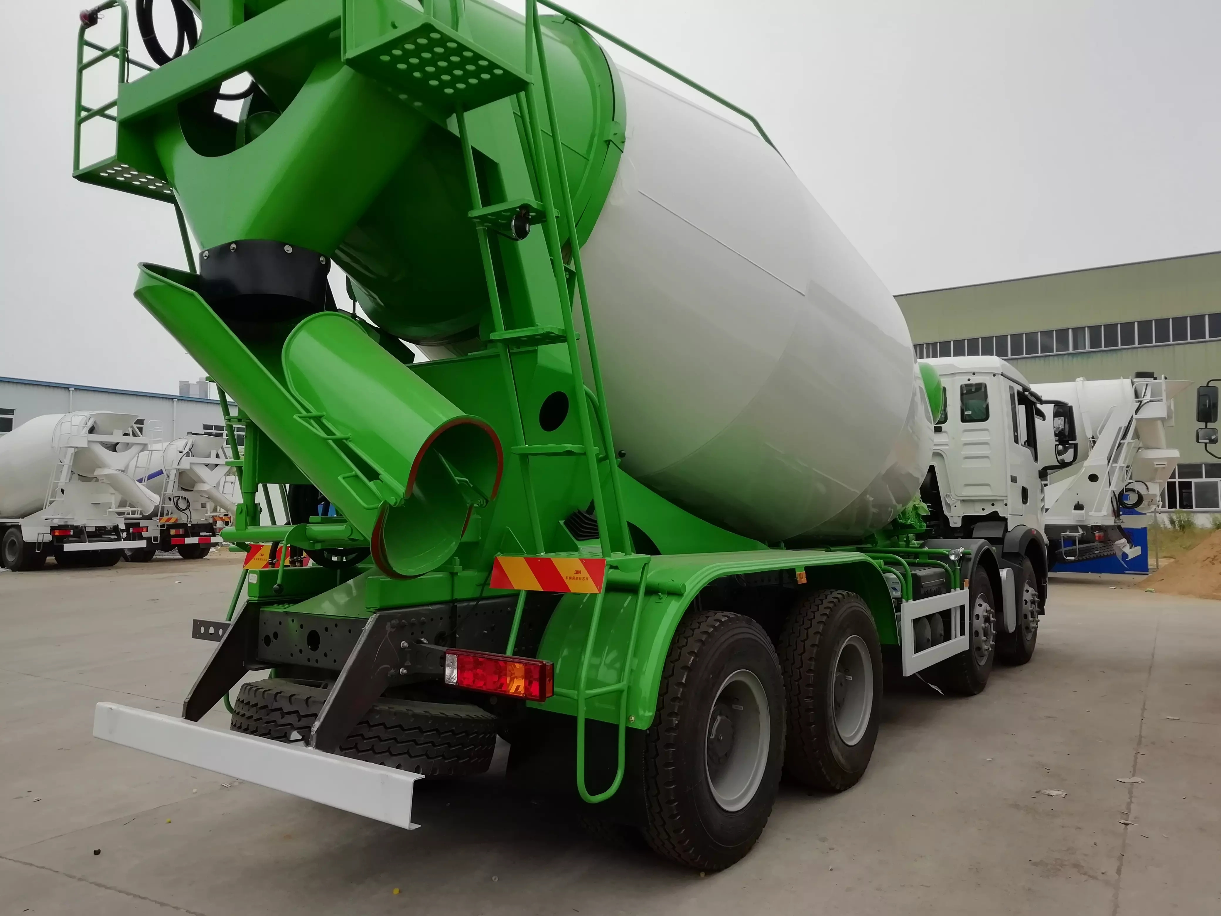 4立方米混凝土搅拌车,小型混凝土搅拌机,二手水泥搅拌机