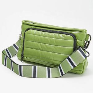 Женская сумка-слинг через плечо на молнии спереди - Product Image 4