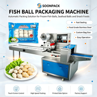 Machine d'emballage flow-pack haute vitesse pour boulettes de poisson avec peseuse pour l'emballage de croquettes en barquettes