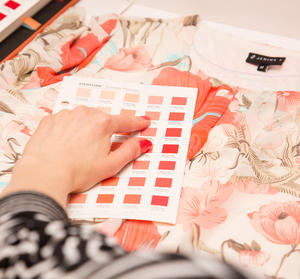 HD5373011 OEM 베스트 셀러 숙녀 파인 게이지 Openwork 레이스 효과 니트 카디건 유행 멋진 니트 필수 여름 볼레로 으 - Product Image 6