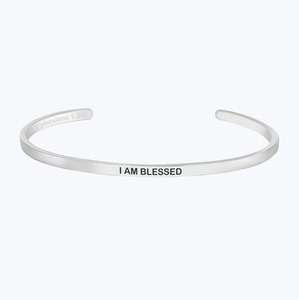 Bracelet personnalisé en acier inoxydable avec inscription biblique inspirante chrétienne : « Dieu est en elle, elle ne s'abaisse pas » - Product Image 4