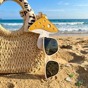 7 Colors PU Leather Sunglasses Holder Keychain for Travel Portable Sunglasses <b>Hook</b> Eyeglasses Mushroom Shape Cute Promotional - Product Image 1
