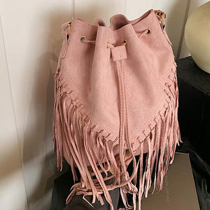 高品质意大利麂皮皮革水桶包，适合中国制造的品牌斜挎包女性沙滩带标志图案 - Product Image 4