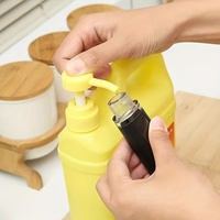 Brosse à vaisselle ergonomique et écologique avec distributeur de savon intégré, style raclette, quatre têtes de brosse supplémentaires, nettoyage liquide en un seul clic