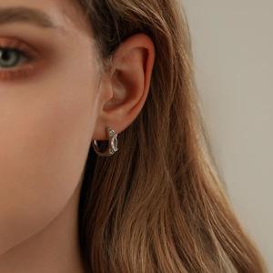 Bruce's Eye Hao Shi hombres de gama alta sentido Esmeralda compromiso oreja joyería moda versátil regalo pendientes mujeres - Product Image 2