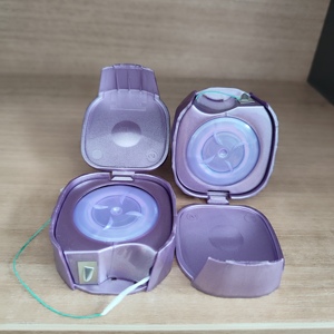 Hilo Dental <span class=keywords><strong>Super</strong></span> <span class=keywords><strong>Floss</strong></span> con Función Retráctil Única, Diseño Exclusivo, Empaque en Caja de Diamantes, 50 Unidades, Hilo Dental Esponjoso con Enhebrador - Product Image 3