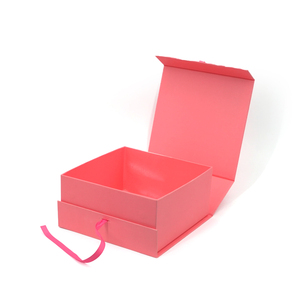 Custom Luxury Apparel Packaging Boxes Paperboard Clothes/shoes Pink Matte Magnetic Gift Box With Ribbon