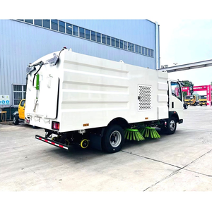 Camion balayeuse multifonctionnel Sinotruk 4x2 11 tonnes personnalisé Clw pour le nettoyage des ordures et l'aspiration des déchets, pour un balayage efficace des routes et des rues - Product Image 5