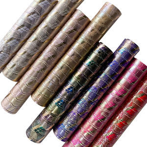 โรงงานโดยตรงรูปแบบ<span class=keywords><strong>จระเข้</strong></span>ทองออกแบบหนังเทียมสําหรับกระเป๋าถือรองเท้าวัสดุกระเป๋าสตางค์ผู้ชายหนัง<span class=keywords><strong>จระเข้</strong></span> pu - Product Image 2