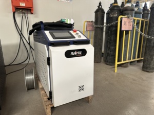 Máquina de soldadura láser de fibra de mano 1000W 1500W 2000W para Metal Acero inoxidable Nueva alta velocidad de alta precisión - Product Image 5