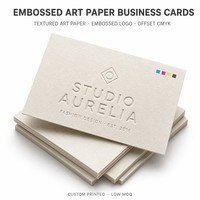 Carte florale suspendue en papier artistique personnalisé avec trou, impression offset en relief pour boîtes cadeaux et mariages, étiquette cadeau à faible MOQ