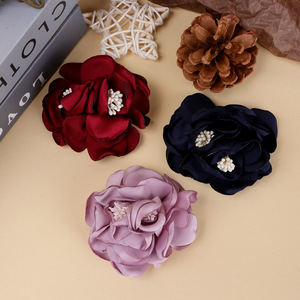 Fleur artificielle de camélia en tissu, accessoires pour cheveux faits à la main, décoration de mariage, automne 2025, origine Jinhua - Product Image 1