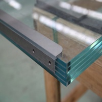 Système de mur en verre feuilleté trempé ultra-transparent avec mur-rideau en aluminium et verre double pour bâtiments modernes