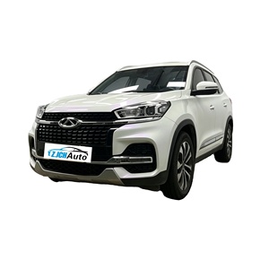 Un SUV compact d'occasion bien entretenu offrant un grand <span class=keywords><strong>espace</strong></span> et un confort élevé, Chery Tiggo 8 <span class=keywords><strong>2018</strong></span>, avec un intérieur sombre - Product Image 3