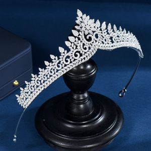 HIBRIDE <span class=keywords><strong>Full</strong></span> Micro pavé Cubic <span class=keywords><strong>Zirconia</strong></span> donna sposa diadema e corona disegno geometrico accessori per capelli bijoux femme C-52 - Product Image 2